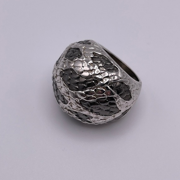 Rhodium Plated Snakeskin Chunky Ring - Size 7 - Picture 7 of 8